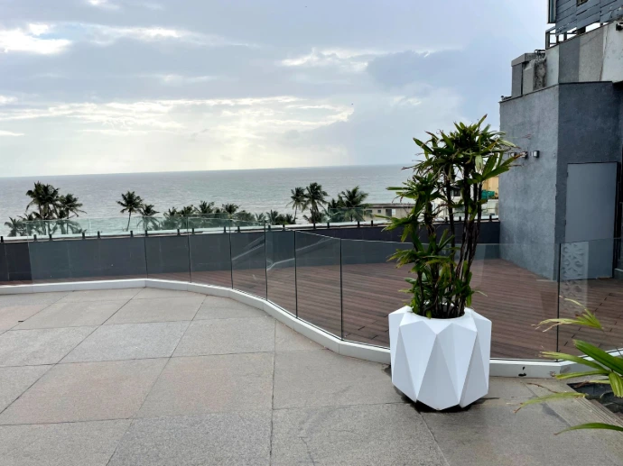 frameless glass terrace railing design