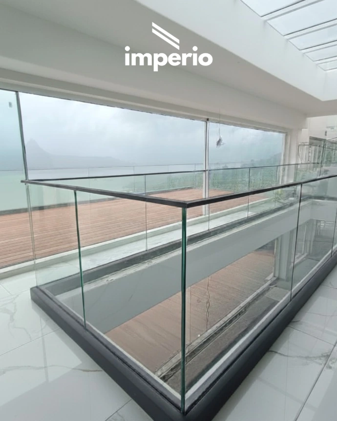 interior staircase glass railing design